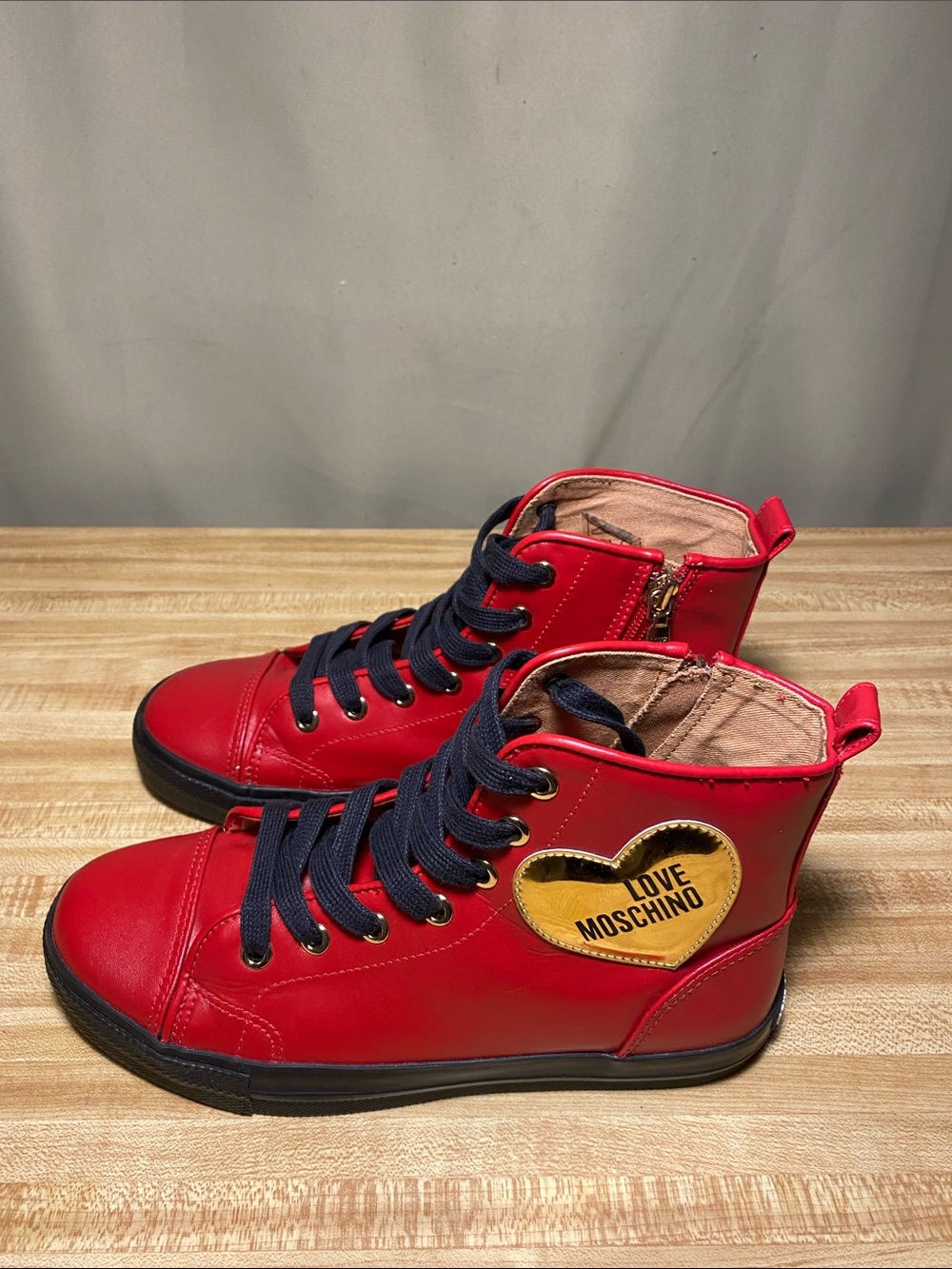 Love Moschino  Gold Heart Red Black Side Zip Hi top sneakers size 36/US 6 Women